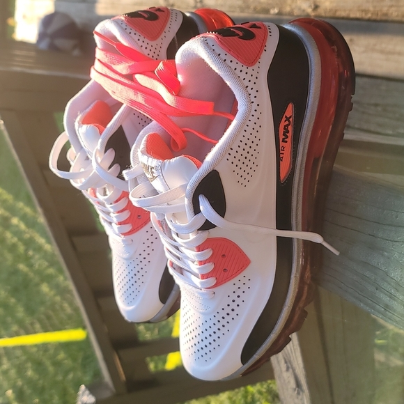 Air max Plus - Picture 4 of 6